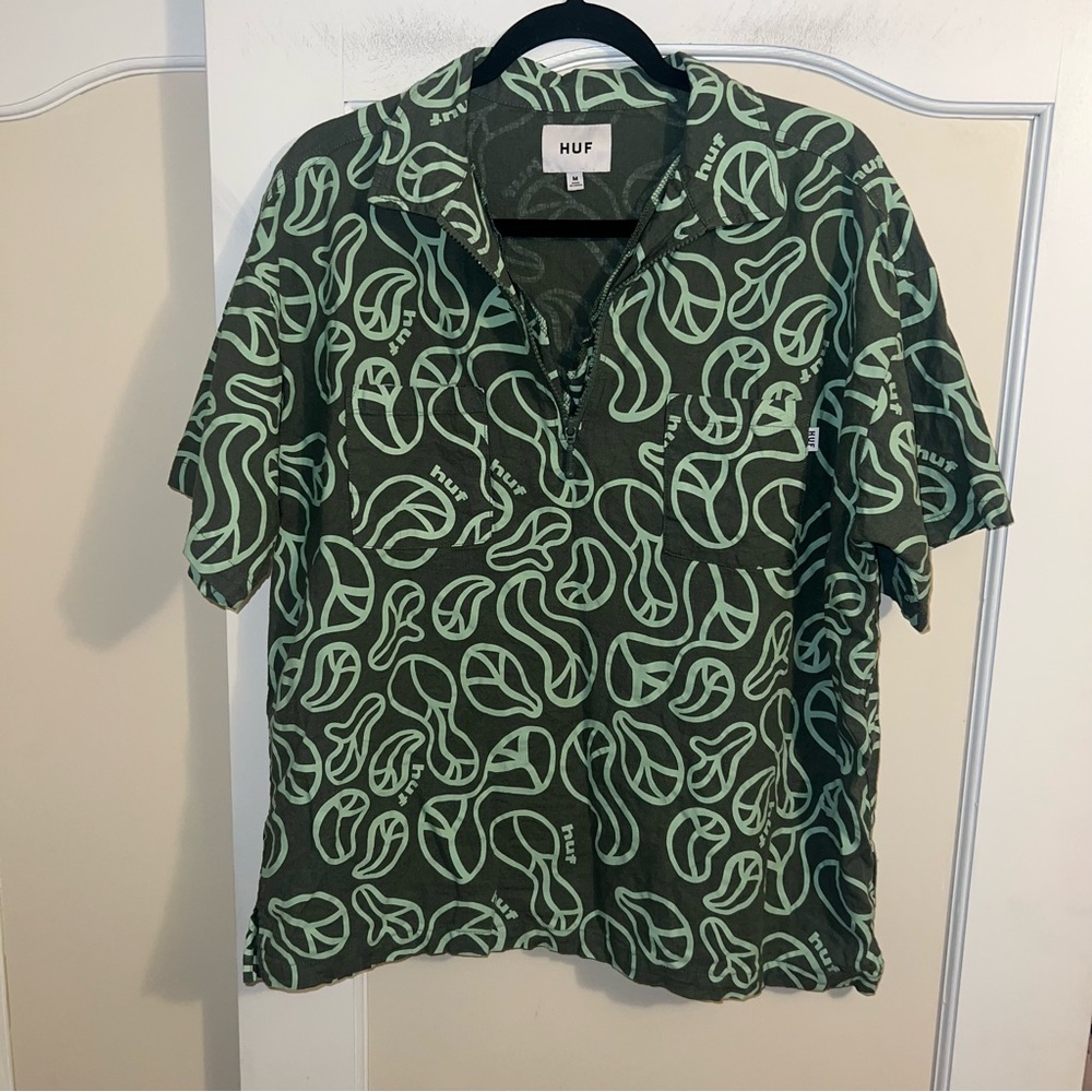Huf Worldwide Groovy 1/4 Zip Linen Blend Polo Shirt Logo All Over Peace Signs